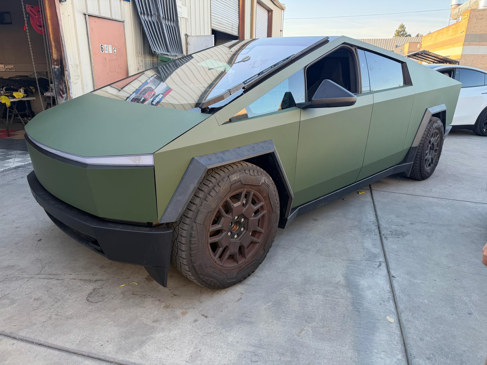 Автомобиль Tesla Cybertruck